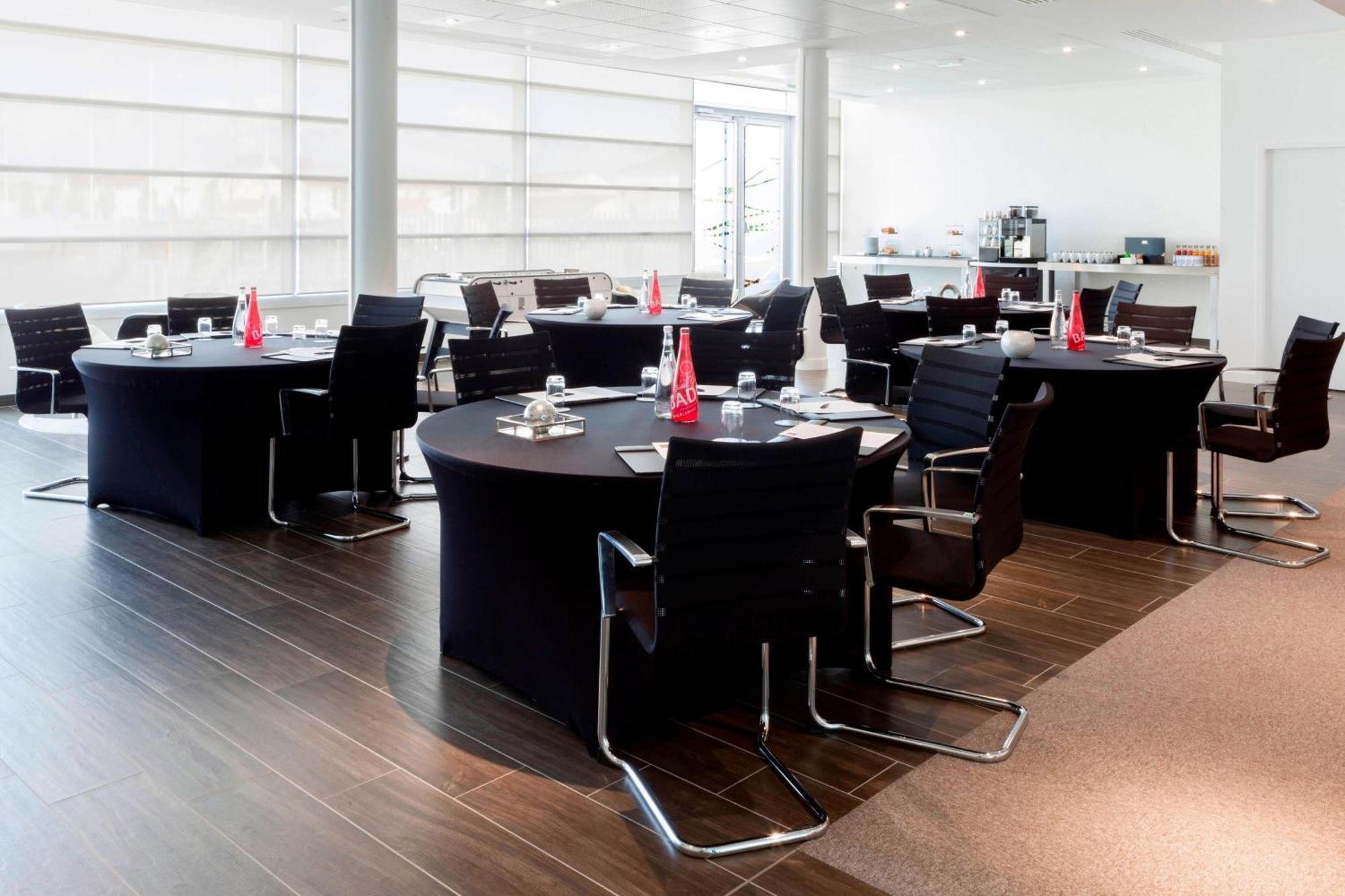 Ac Hotel By Marriott Paris Le Bourget Airport Dugny Εξωτερικό φωτογραφία