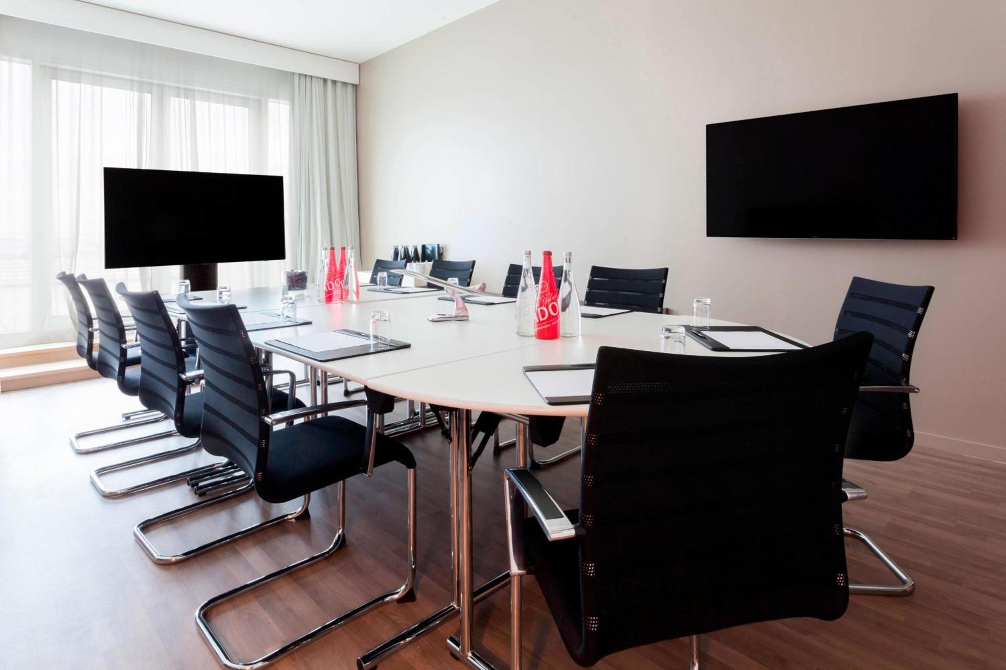 Ac Hotel By Marriott Paris Le Bourget Airport Dugny Εξωτερικό φωτογραφία